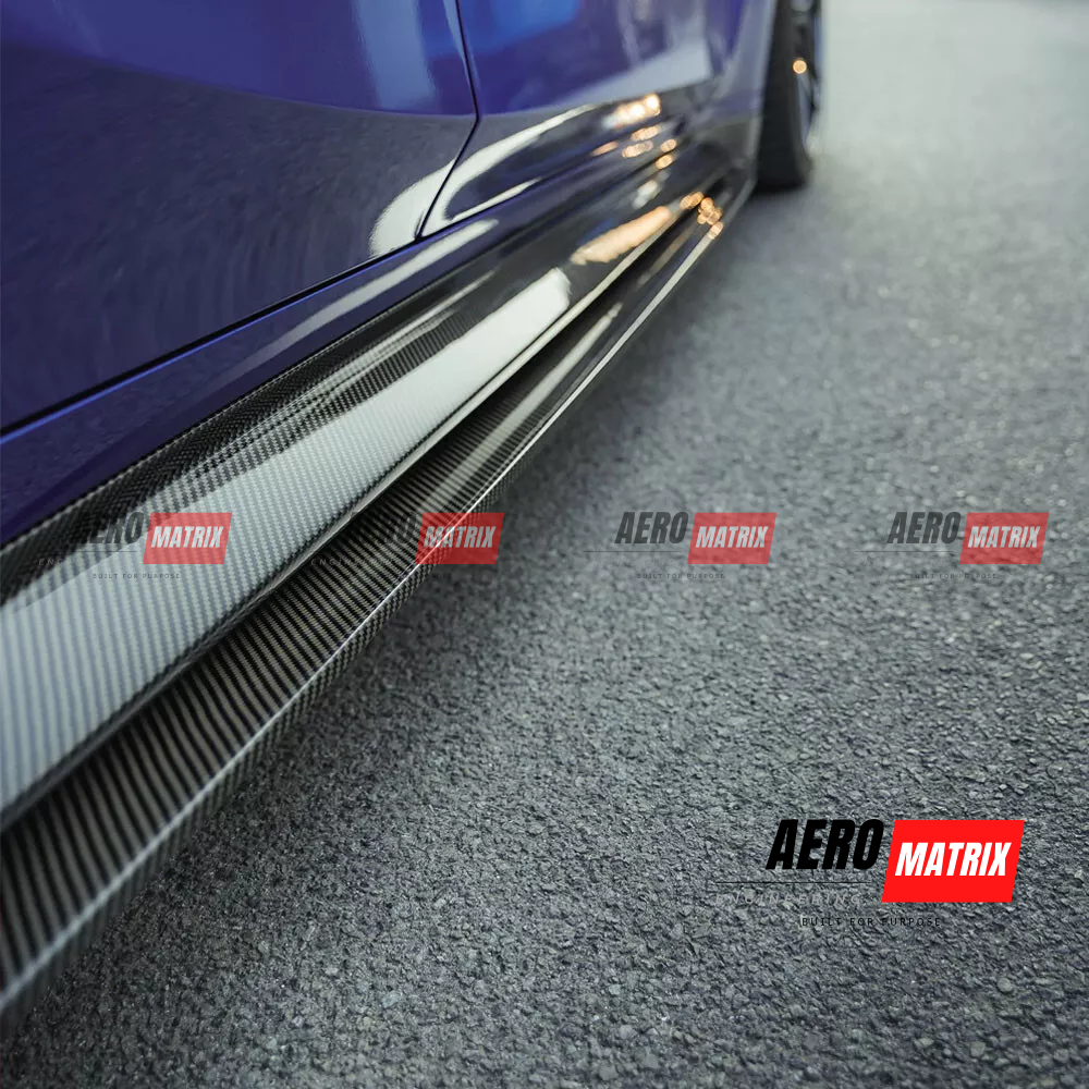 BMW M5 F90 LCI 2020–2023 – Side Skirting (Carbon Fibre Gloss)